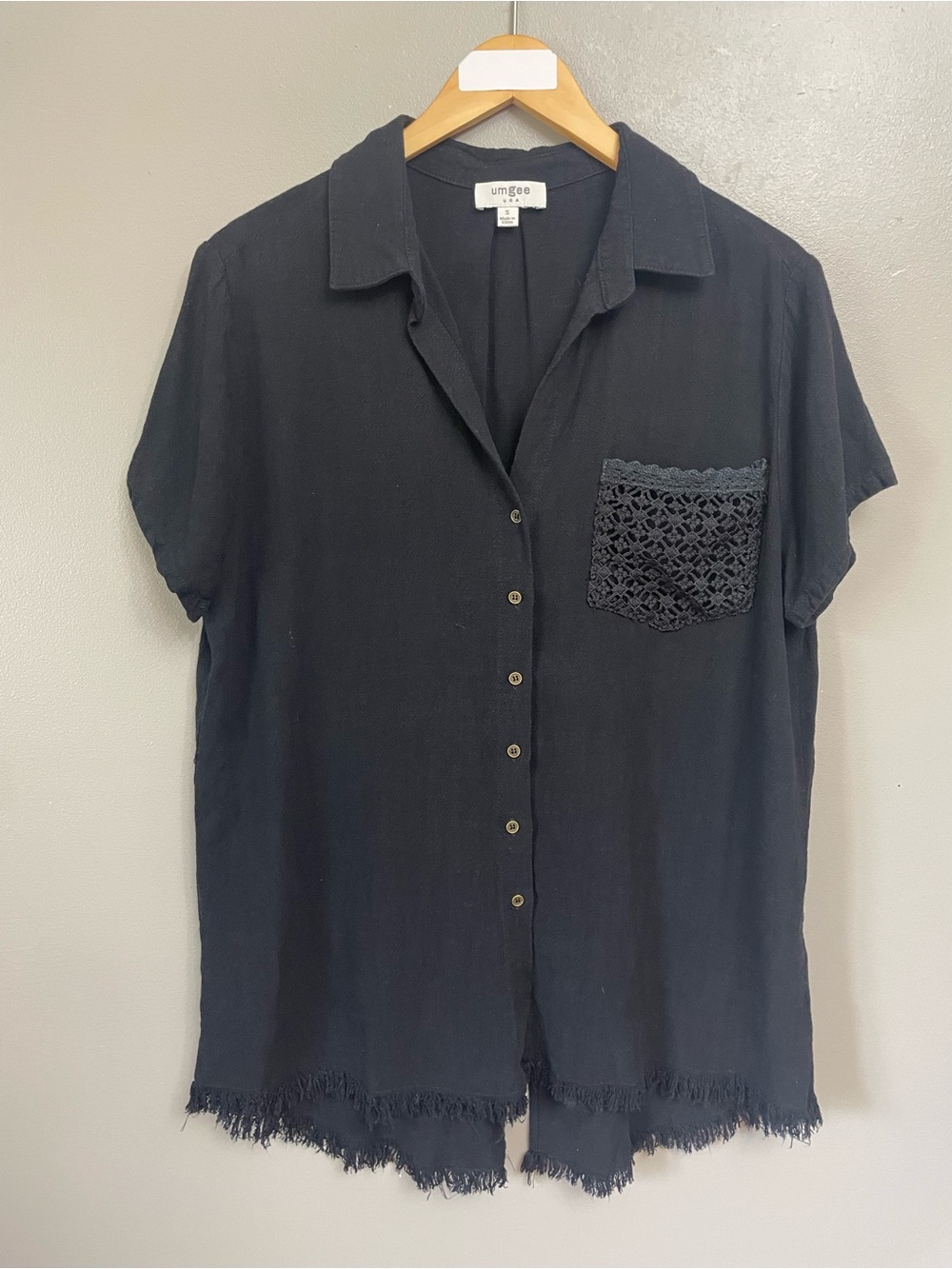 Umgee small Raw Hem Linen Blend Short Sleeve Button Down Shirt crochet boho